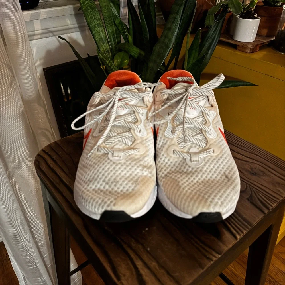 Nike Renew Run Women's Running Shoes‎ White Coral Size 9 - Picture 2 of 8